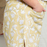 Shorts de Linho Savana - Floral Amarelo - Uhnika