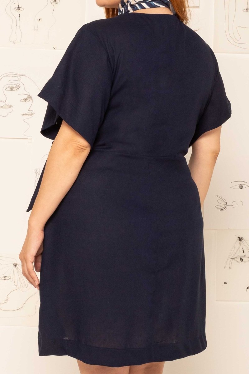 Vestido Curto de Linho Transpassado - Azul Marinho - Uhnika