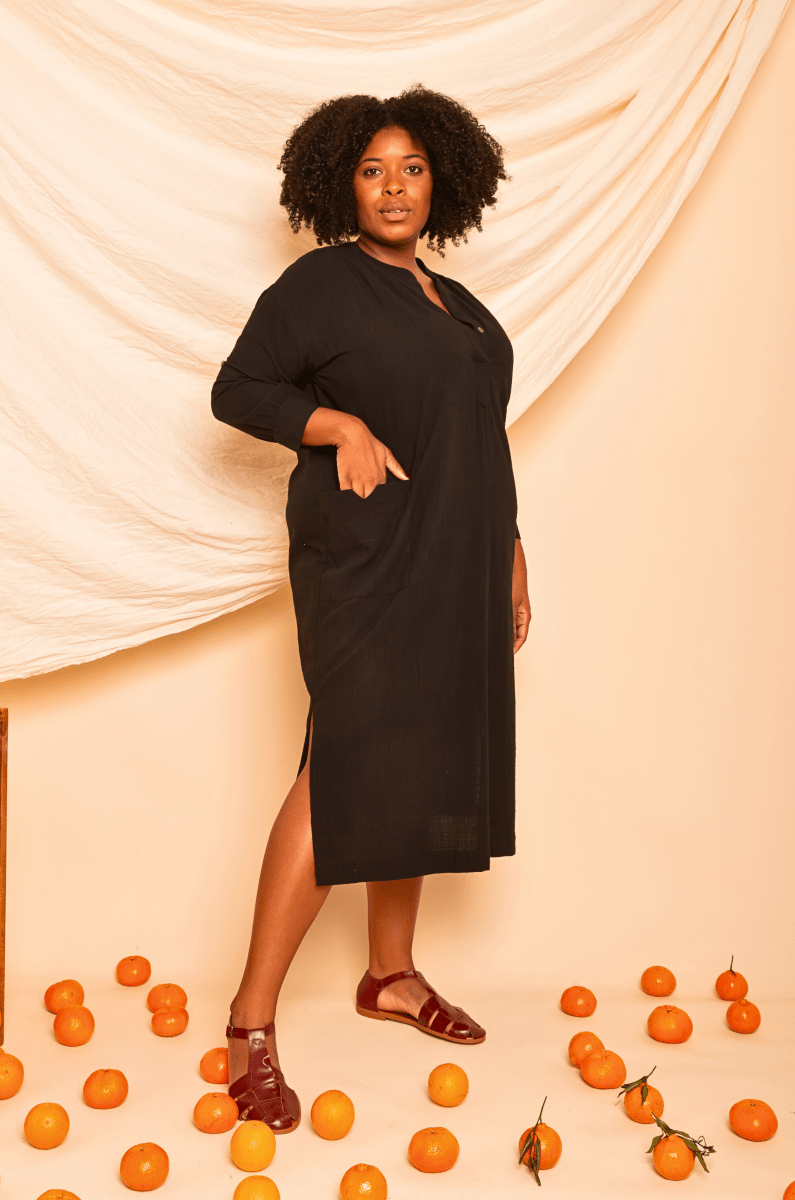 Chemise com Decote V Midi - Preto - Uhnika