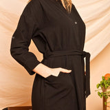 Chemise com Decote V Midi - Preto - Uhnika
