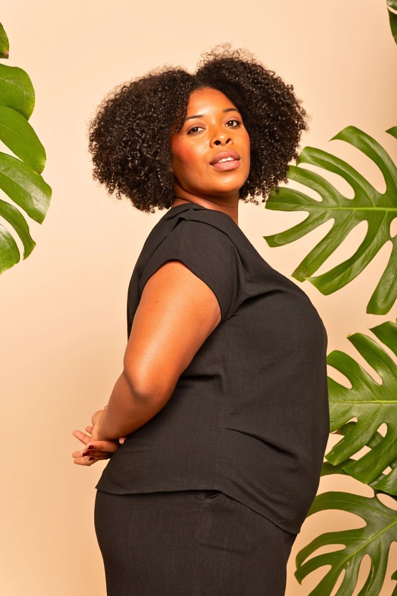 Blusa de Algodão Ombro Só - Preto - Uhnika