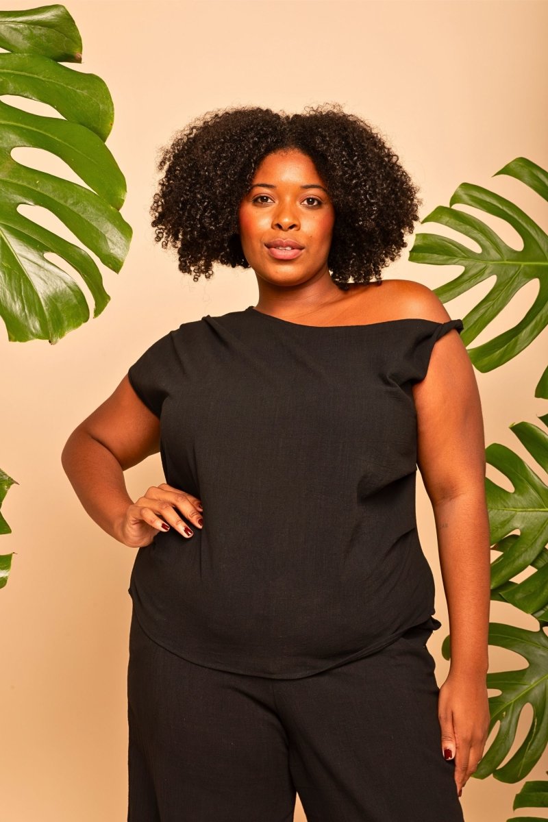 Blusa de Algodão Ombro Só - Preto - Uhnika