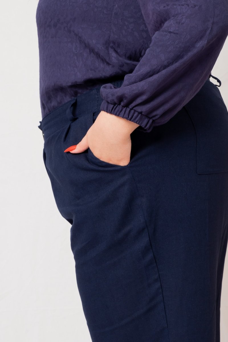 Calça Reta Alfaiataria Feminina - Azul Marinho - Uhnika