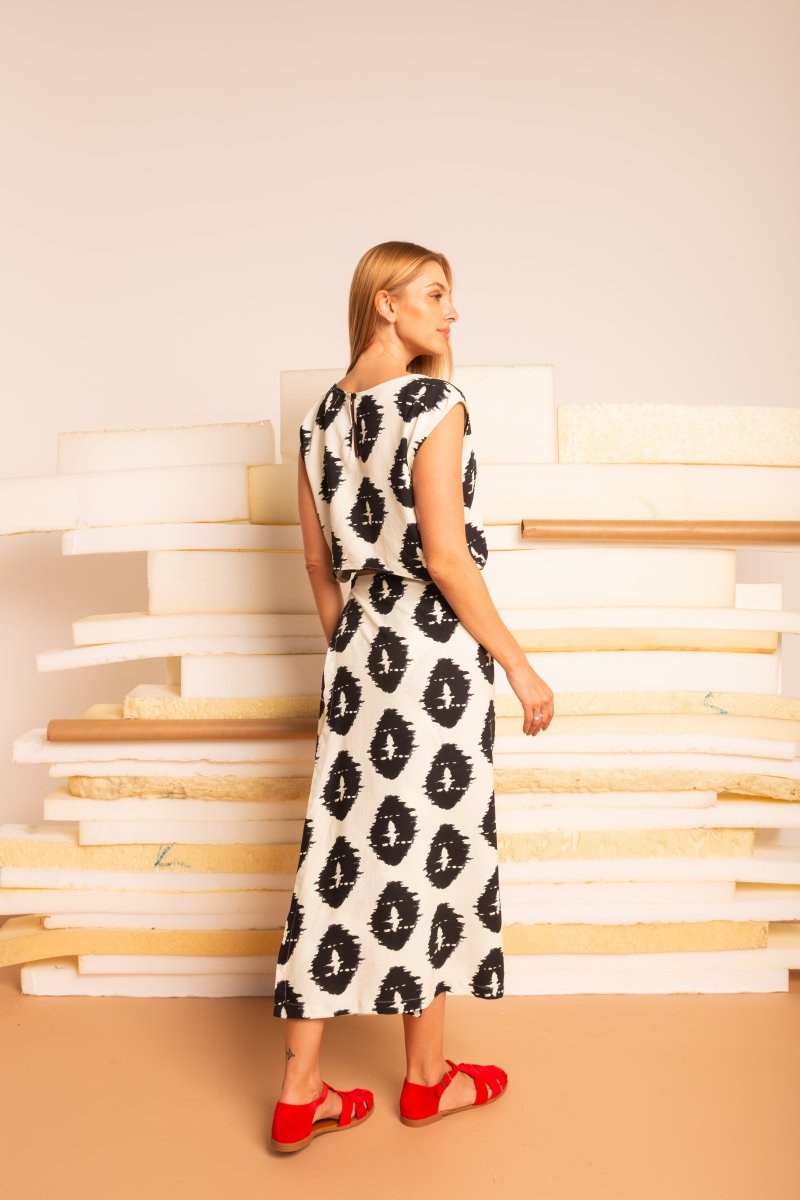 Vestido Transpassado de Linho Alongado - Estampa Repouso - Uhnika