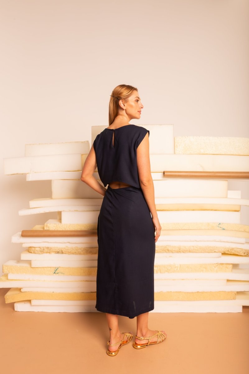 Vestido Transpassado de Linho Alongado - Azul Marinho - Uhnika