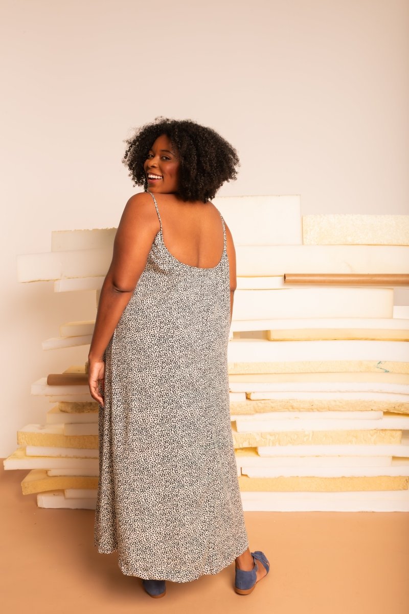 Vestido Leve Amplo Longo - Poá - Uhnika