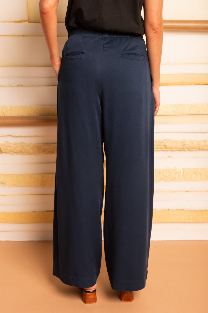 Calça Wide Leg Alfaiataria - Azul Marinho - Uhnika