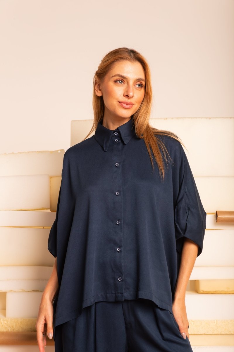 Camisa Ampla com Pregas - Azul Marinho - Uhnika