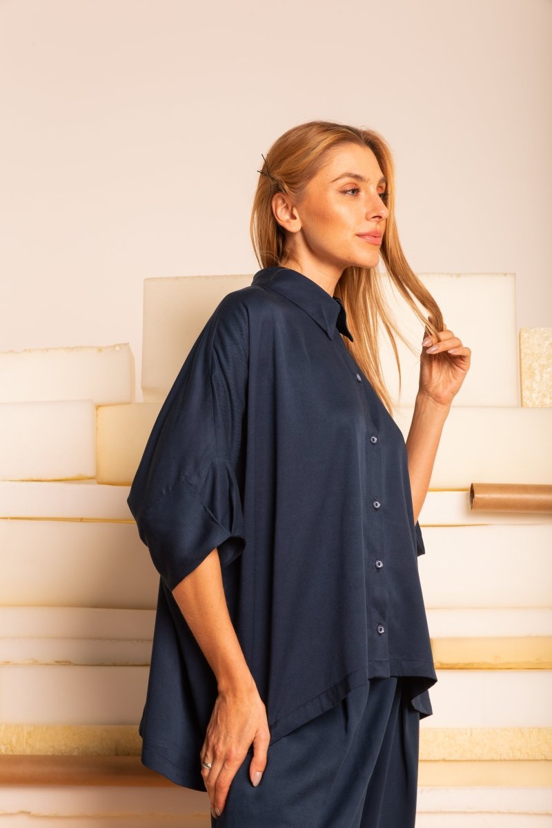 Camisa Ampla com Pregas - Azul Marinho - Uhnika