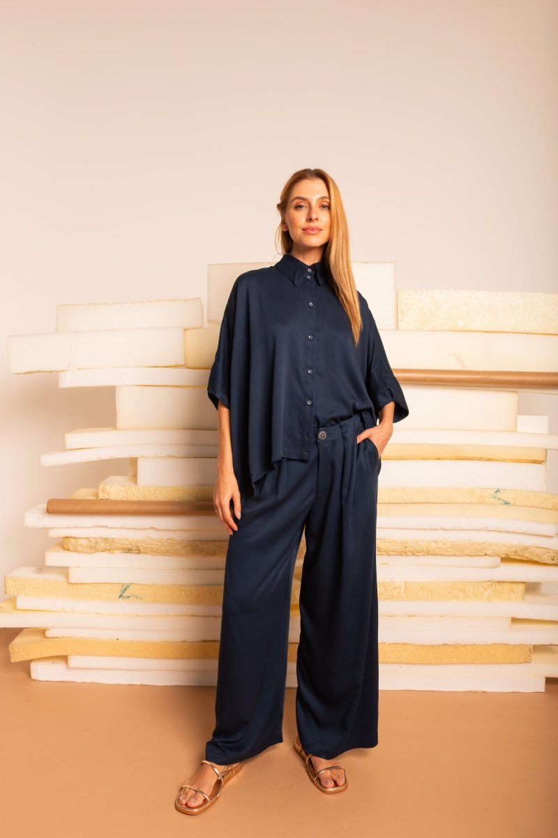 Camisa Ampla com Pregas - Azul Marinho - Uhnika