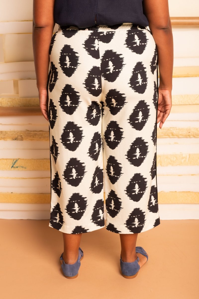 Calça de Linho Pantacourt - Estampa Repouso - Uhnika