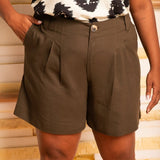 Shorts Alfaiataria de Linho com Pregas - Capuccino - Uhnika