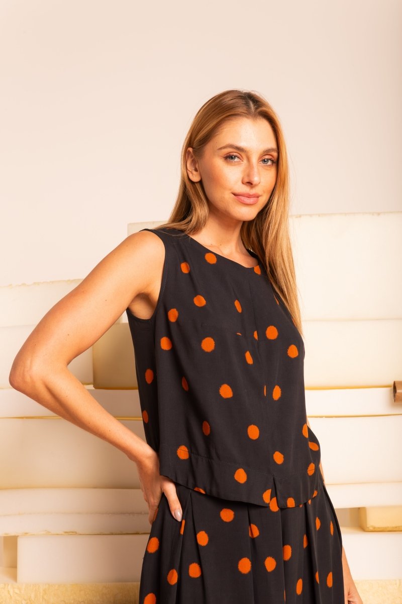 Regata Alfaiataria Com Fenda - Poá - Uhnika