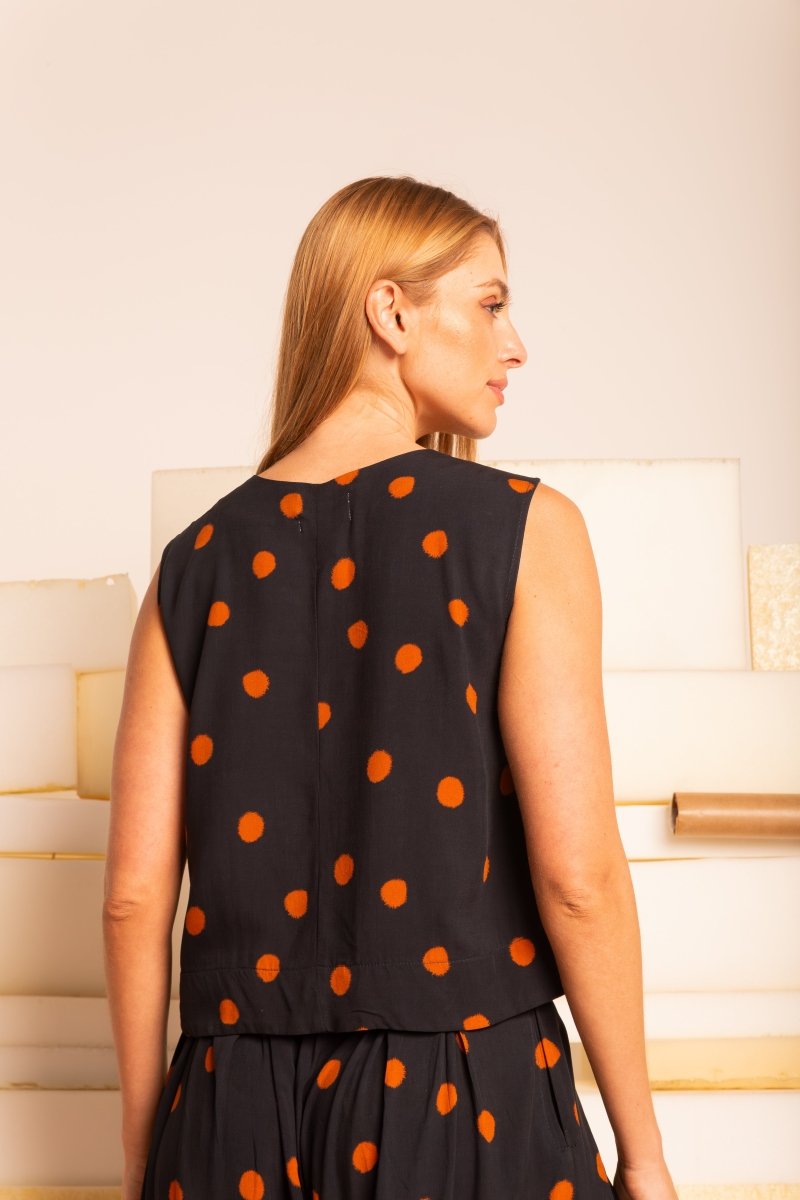 Regata Alfaiataria Com Fenda - Poá - Uhnika