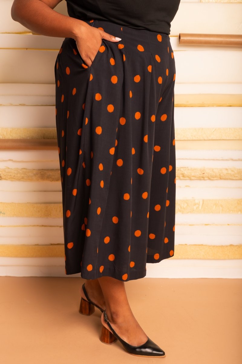 Calça Saia Alfaiataria - Poá - Uhnika