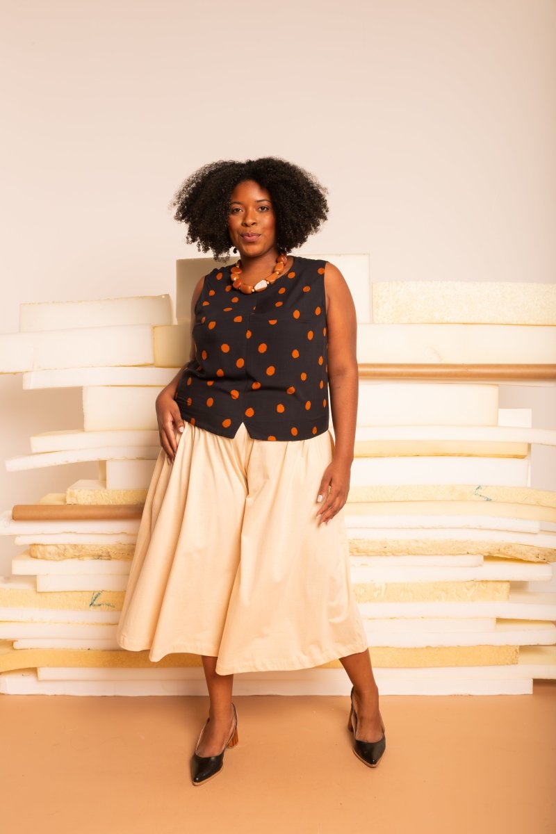 Regata Alfaiataria Com Fenda - Poá - Uhnika