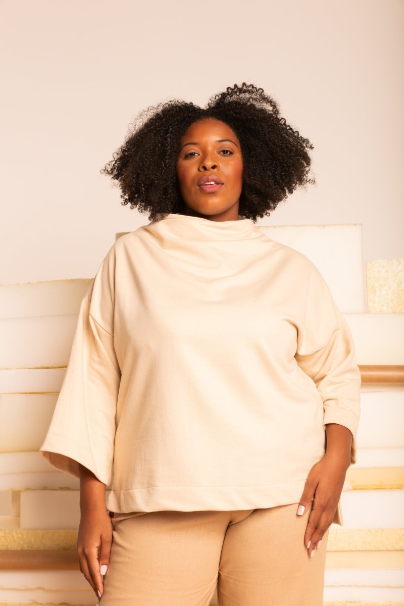 Moletom Gola Alta Oversized - Avelã - Uhnika