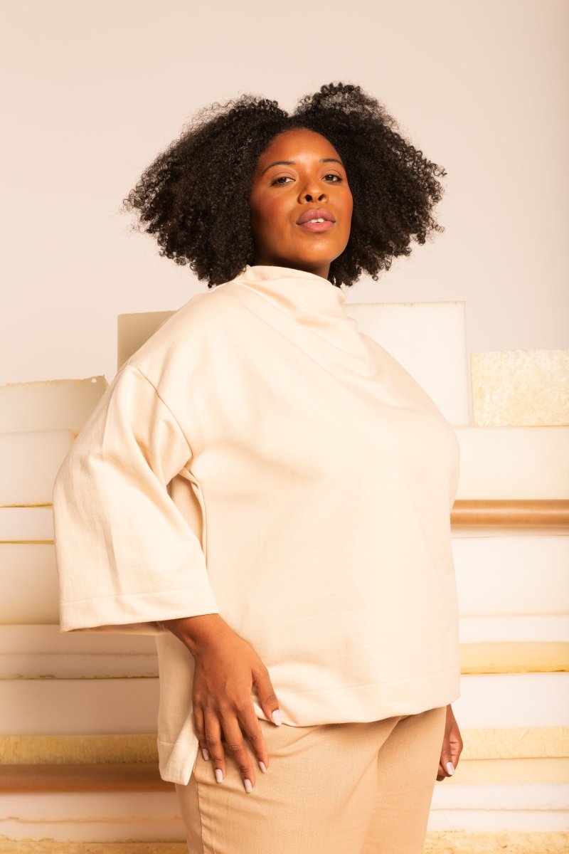 Moletom Gola Alta Oversized - Avelã - Uhnika