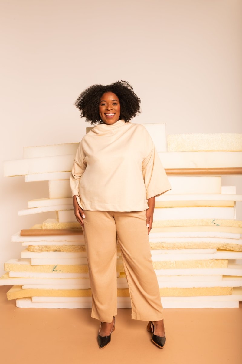 Moletom Gola Alta Oversized - Avelã - Uhnika