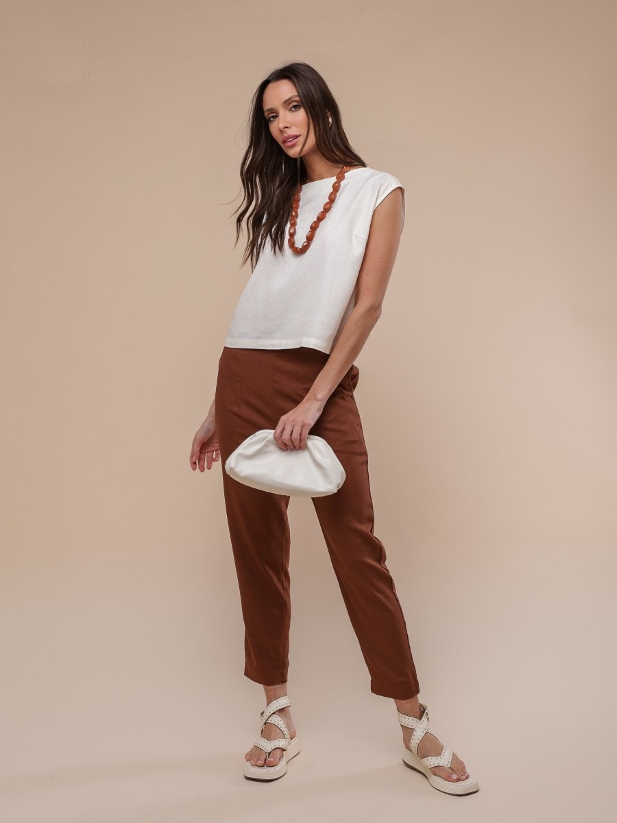 Calça Skinny de Linho - Marrom - Uhnika