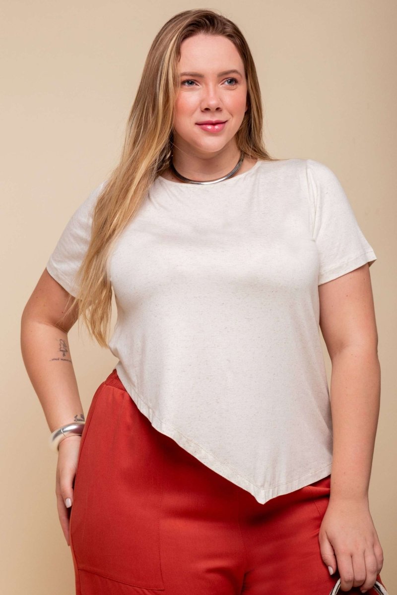 Camiseta de Viscose Premium Assimétrica - Linho Natural - Uhnika