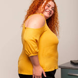 Blusa com Fenda Ombro Office - Mostarda - Uhnika
