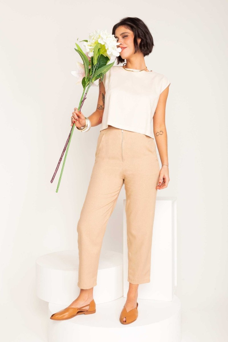 Blusa de Linho com Botões - Avelã - Uhnika