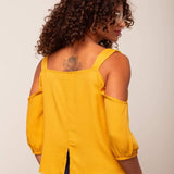 Blusa com Fenda Ombro Office - Mostarda - Uhnika