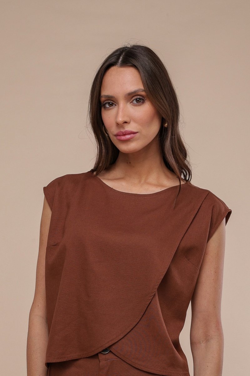 Blusa Feminina de Linho Pétala - Marrom - Uhnika