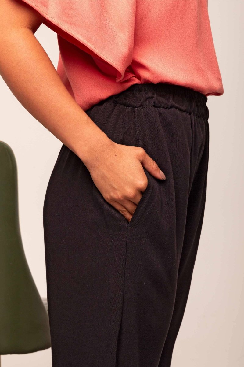 Calça de Viscose Jasmine - Preto - Uhnika
