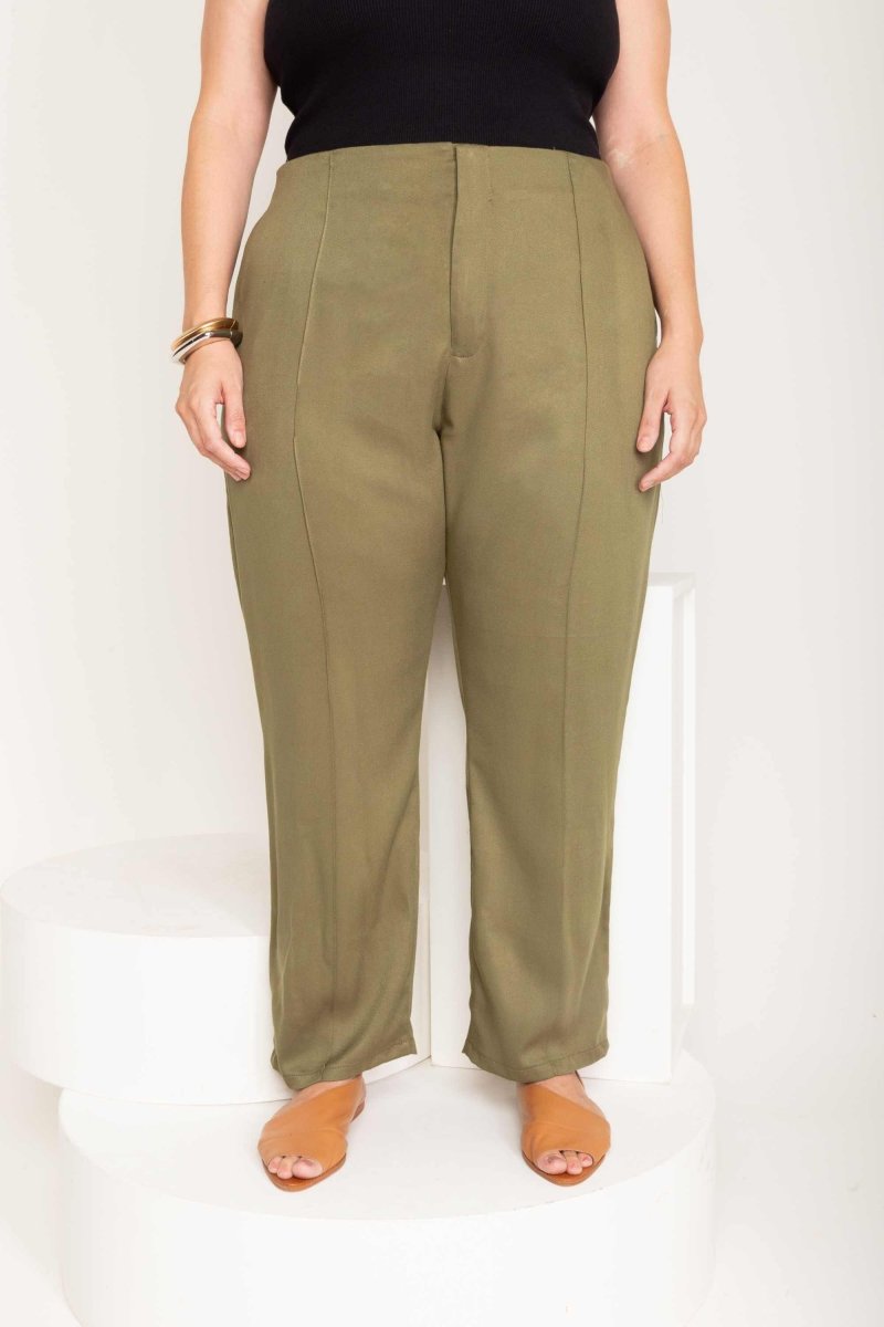Calça Alfaiataria de Viscose com Friso Frontal - Verde - Uhnika