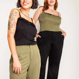 Calça Alfaiataria de Viscose com Friso Frontal - Verde - Uhnika