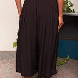 Calça Saia Alfaiataria com Botão - Preto - Uhnika