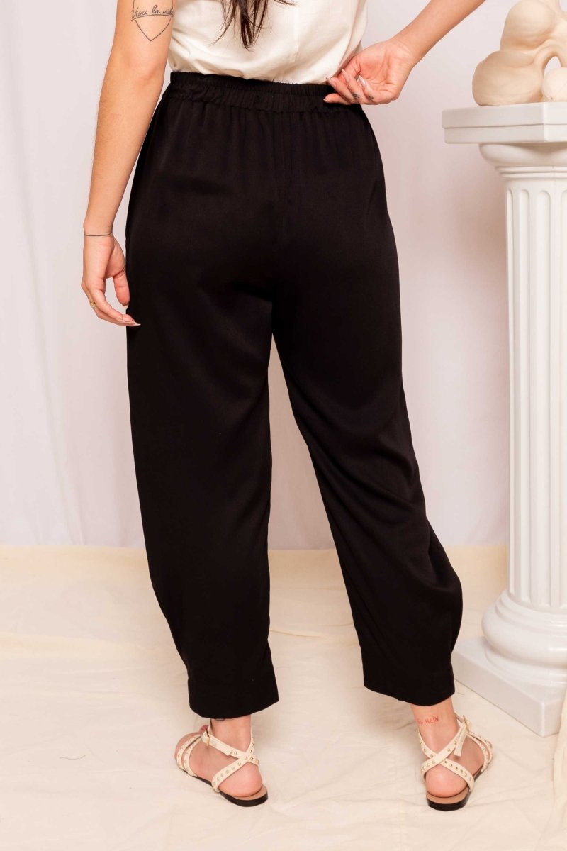 Calça de Viscose Jasmine - Preto - Uhnika
