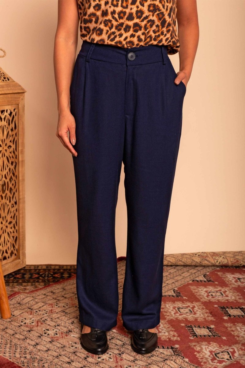 Calça Reta Alfaiataria Feminina - Azul Marinho - Uhnika