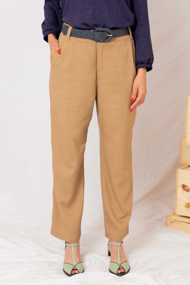 Calça Reta Alfaiataria Feminina - Capuccino - Uhnika