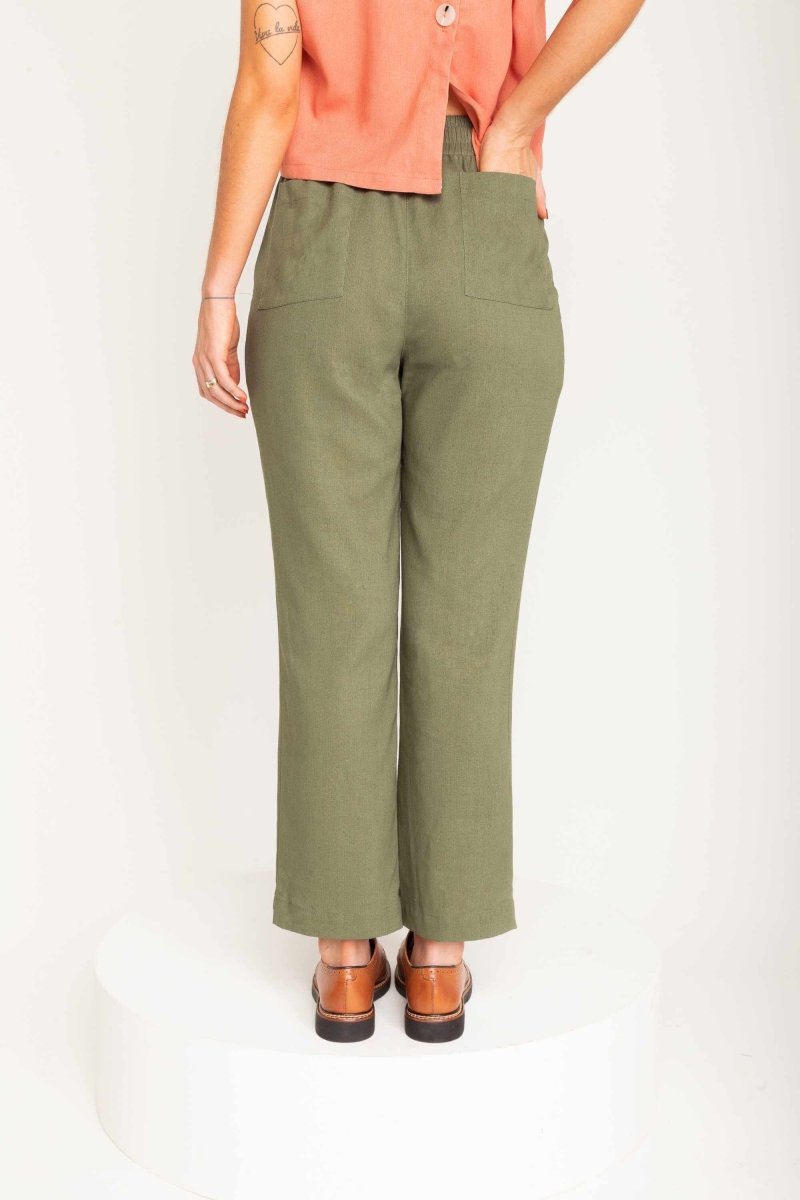 Calça Reta Alfaiataria Feminina - Verde - Uhnika