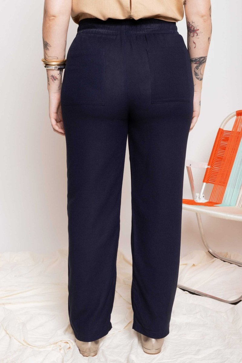 Calça Reta de Linho com Bolso - Azul Marinho - Uhnika