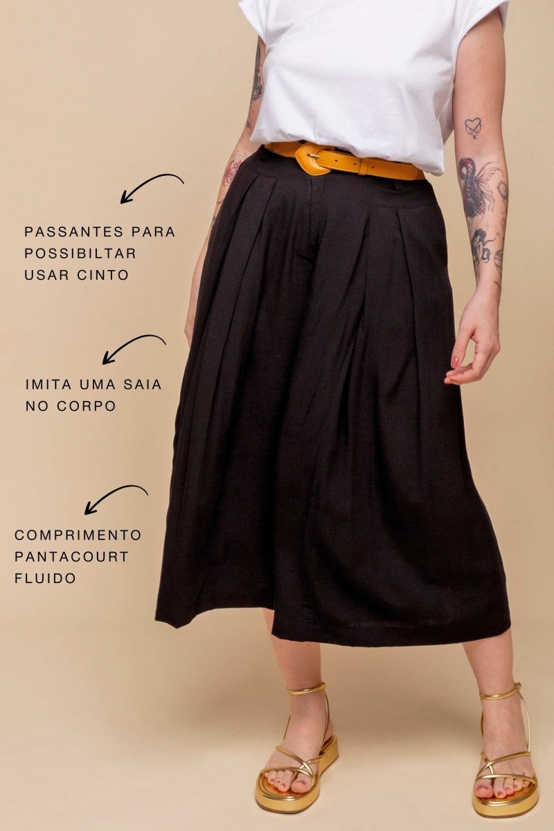 Calça Saia Alfaiataria com Botão - Preto - Uhnika