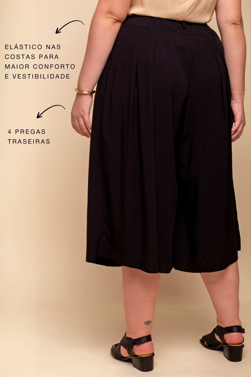 Calça Saia Alfaiataria com Botão - Preto - Uhnika