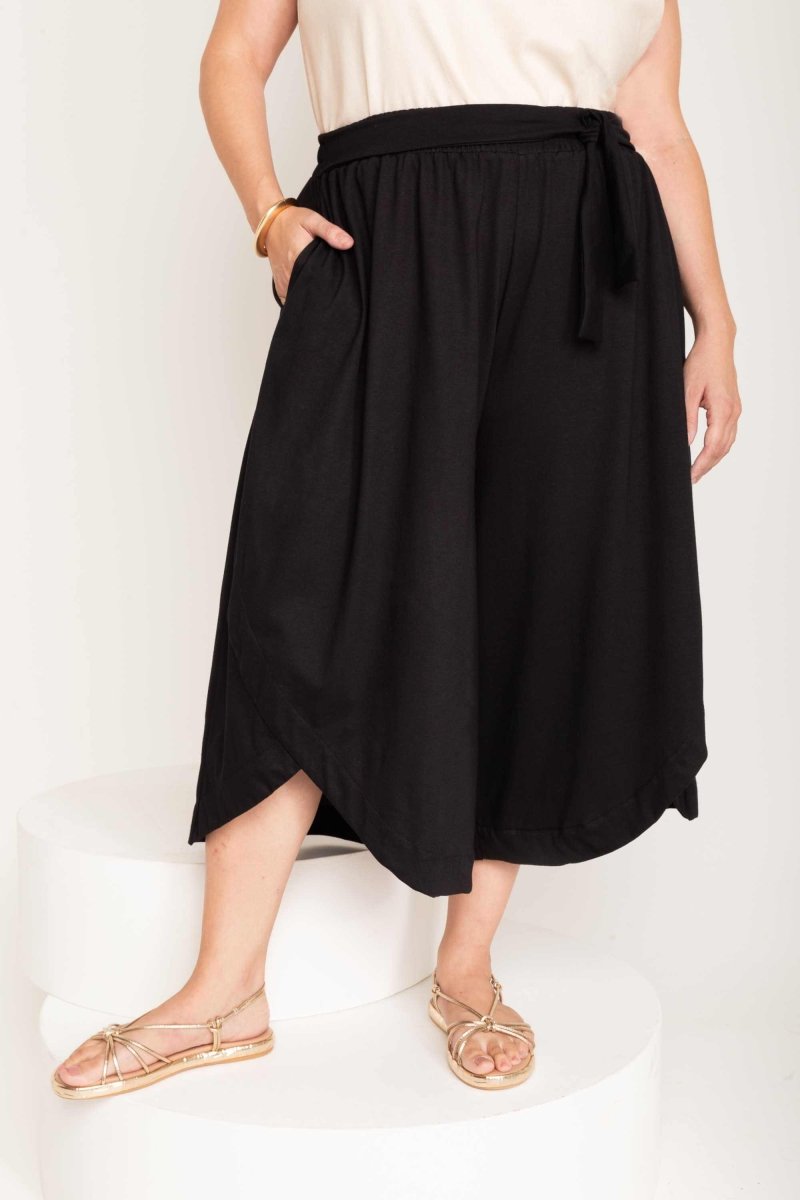 Calça Saia de Malha Barra Assimétrica - Avelã - Uhnika
