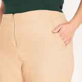 Calça Skinny de Linho com Zíper Frontal - Capuccino - Uhnika