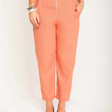 Calça Skinny de Linho com Zíper Frontal - Coral - Uhnika