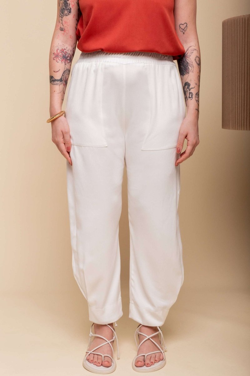 Calça de Viscose Sarja com Bolsos - Off White - Uhnika