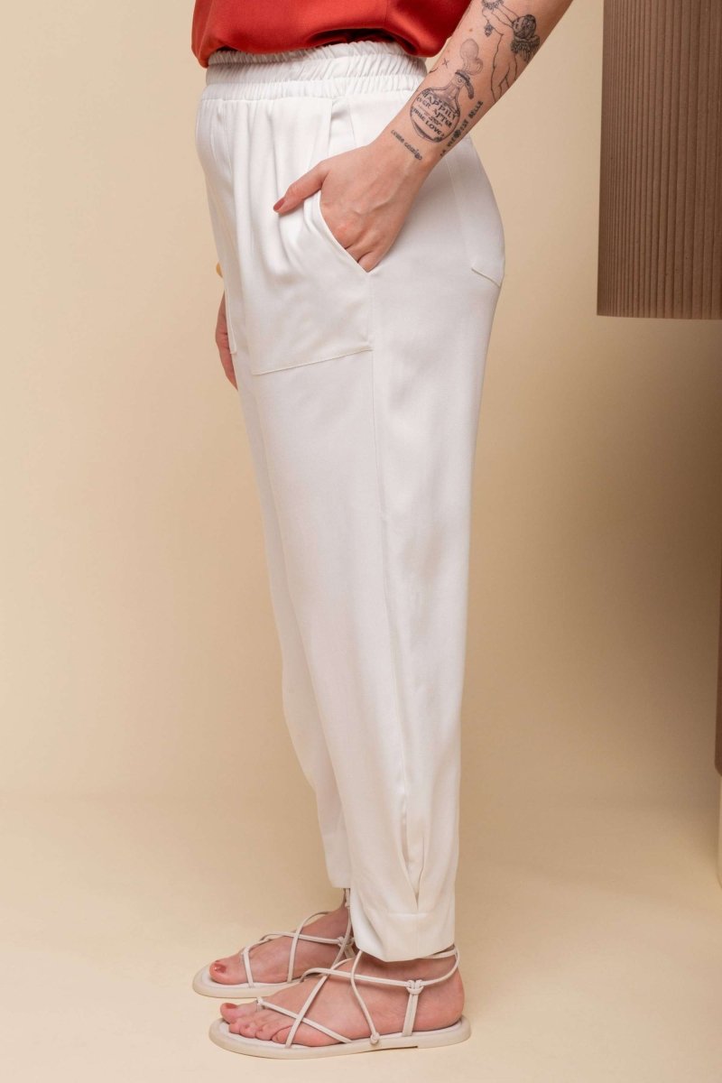 Calça de Viscose Sarja com Bolsos - Off White - Uhnika
