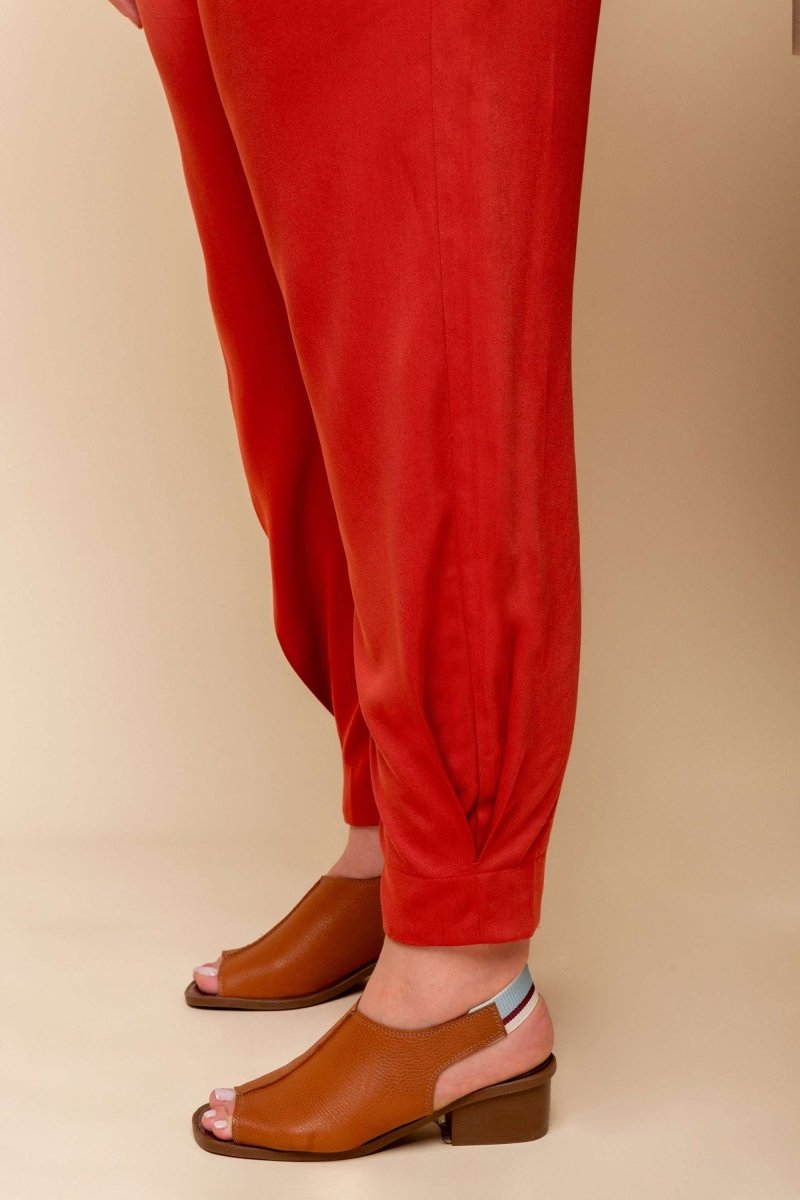 Calça de Viscose Sarja com Bolsos - Terracota - Uhnika