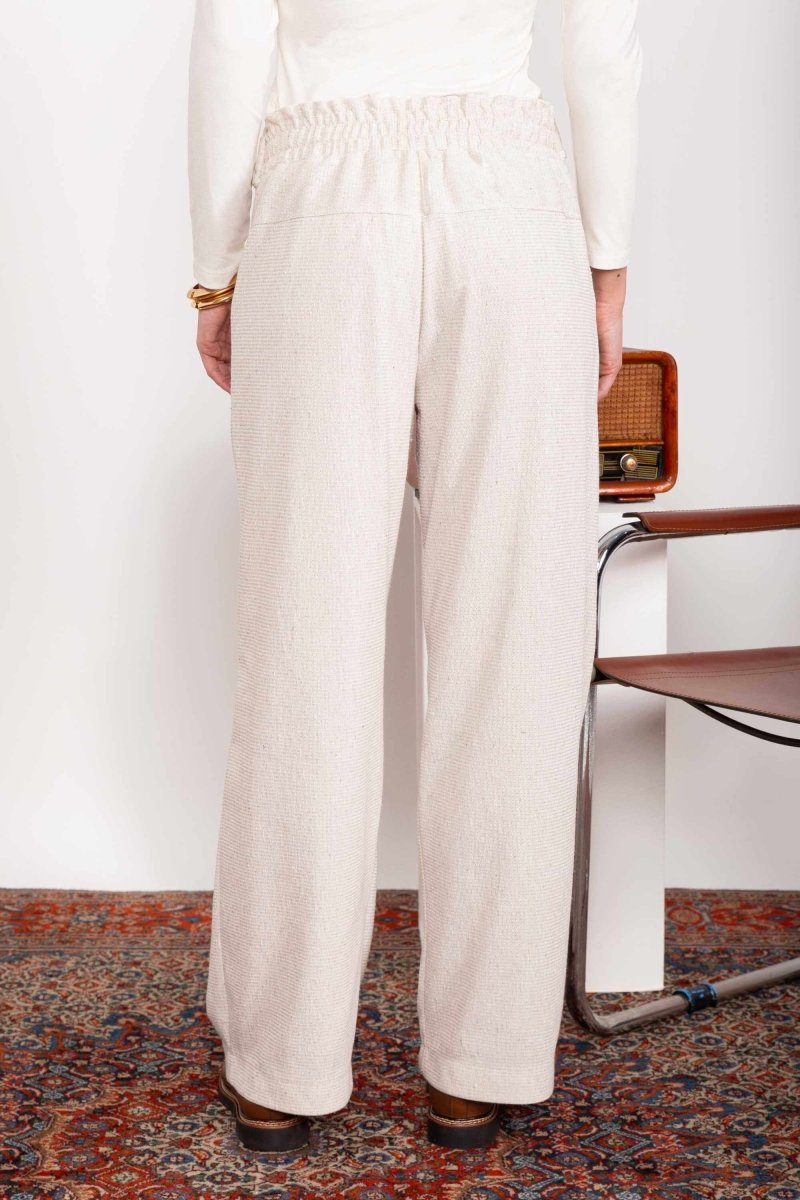Calça Wide Leg Moletinho com Nó - Off White - Uhnika