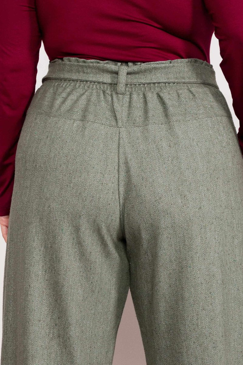 Calça Wide Leg Moletinho com Cinto - Verde - Uhnika