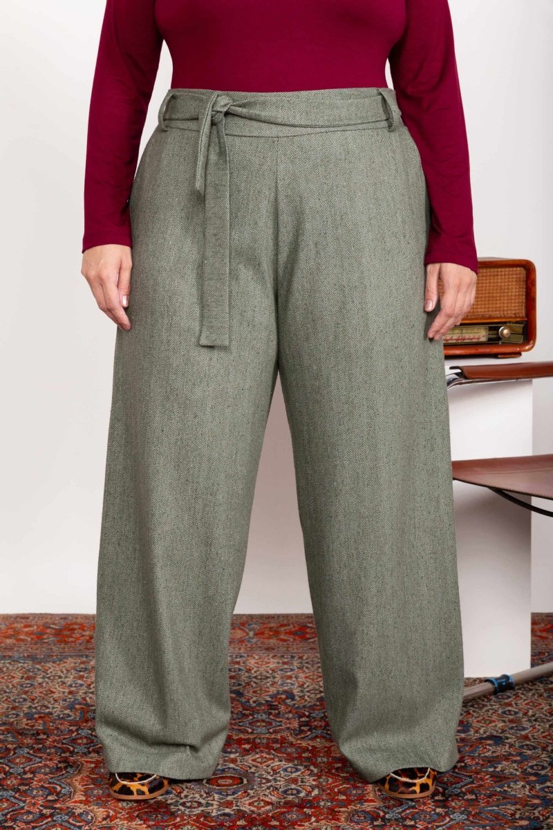 Calça Wide Leg Moletinho com Cinto - Verde - Uhnika