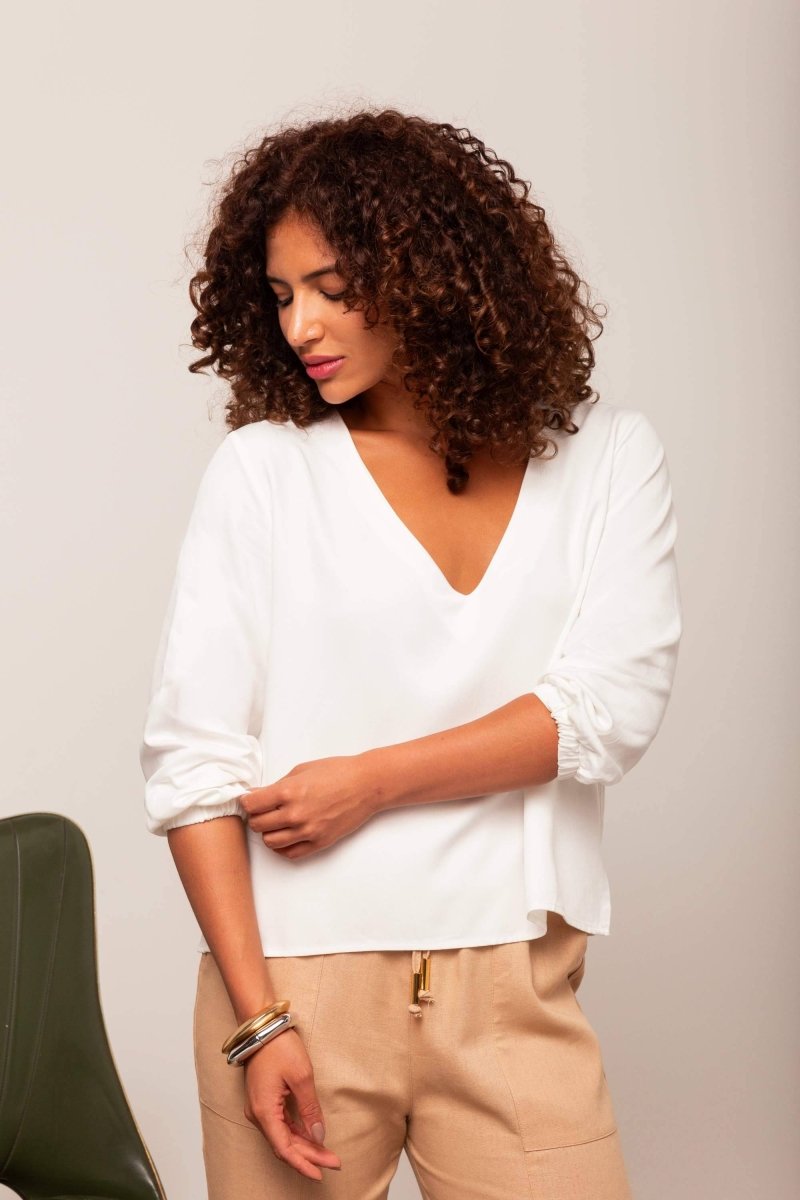 Camisa Gola V Feminina - Off White - Uhnika